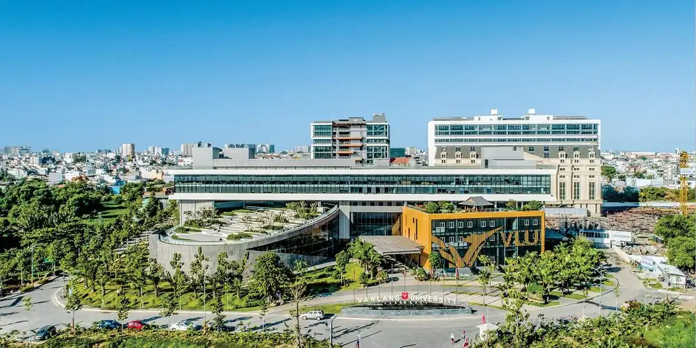 Sinh viên vào đại học tư tăng 61% xu hướng và thách thức