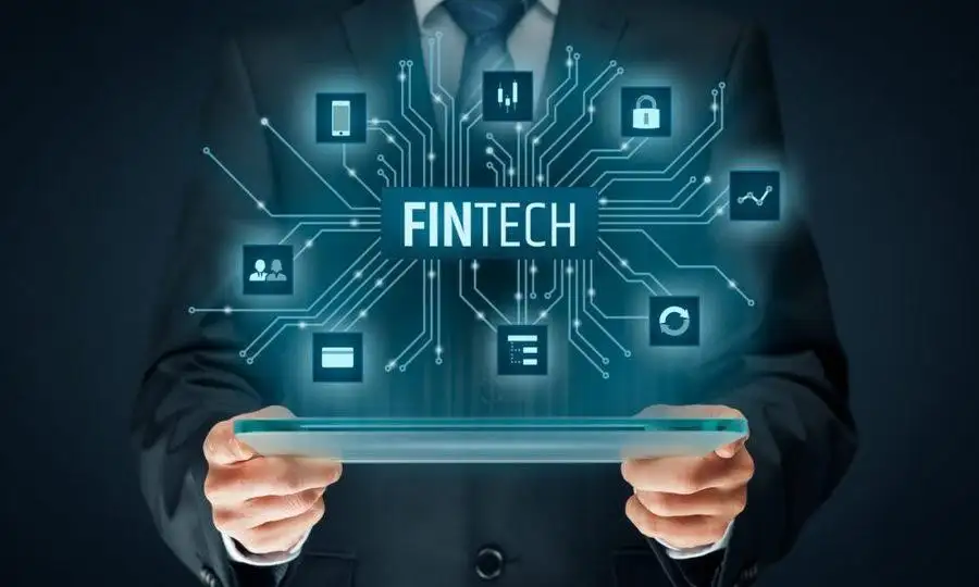 Ngành Công Nghệ Tài Chính (Fintech) 2025 - Tăng trưởng bùng nổ Ngành Công Nghệ Tài Chính (Fintech) 2025 – Tăng trưởng bùng nổ