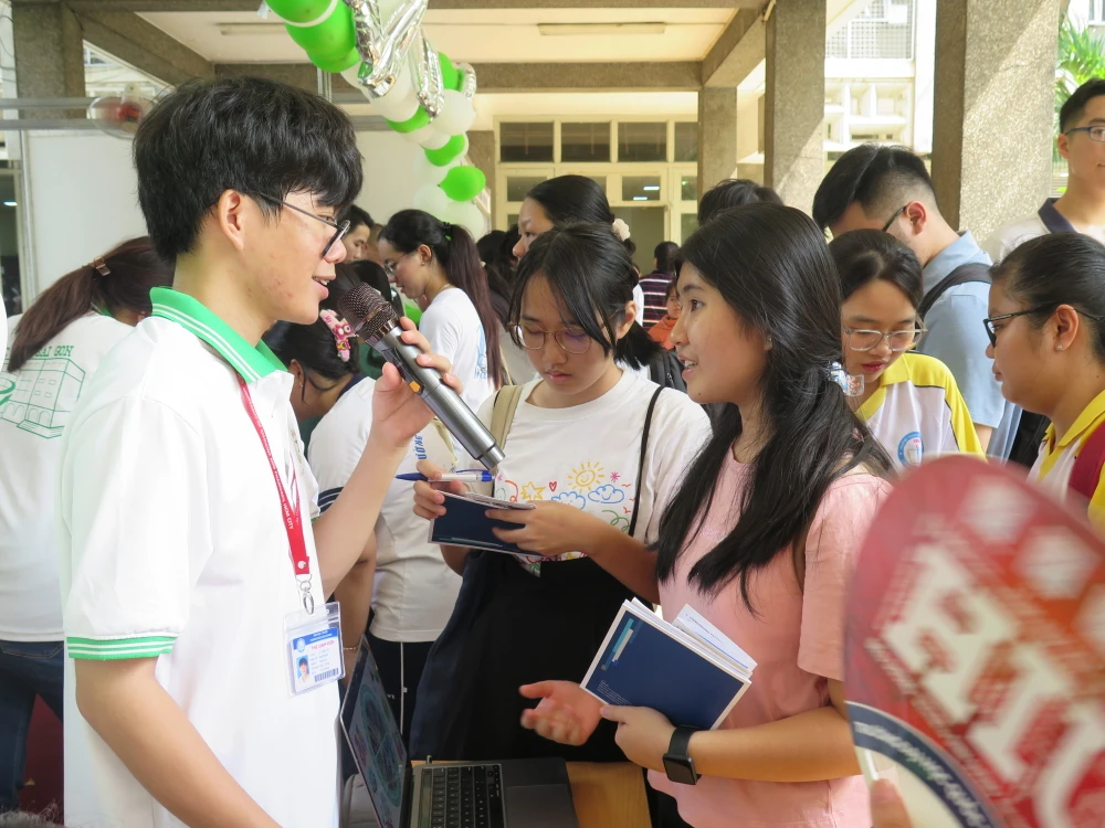 Đại học Y Dược Cần Thơ tăng học phí 2025-2026 Đại học Y Dược Cần Thơ tăng học phí 2025-2026