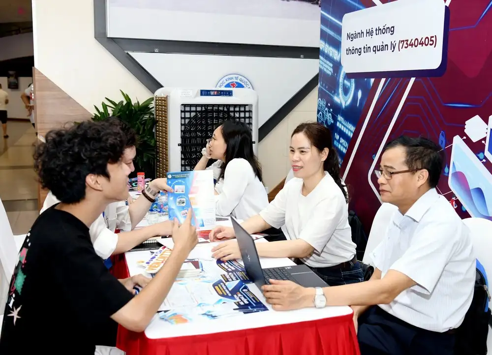 Điểm chuẩn Điểm chuẩn Đại học Kinh tế Quốc dân 2020-2024 Điểm chuẩn Điểm chuẩn Đại học Kinh tế Quốc dân 2020-2024