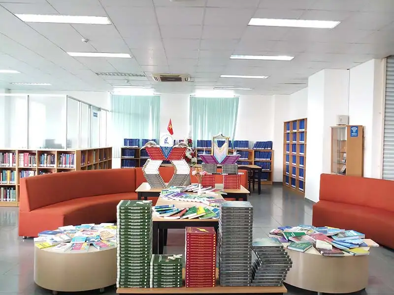 Trường Đại học Khoa học Tự nhiên – Đại học Quốc gia Trường Đại học Khoa học Tự nhiên – Đại học Quốc gia