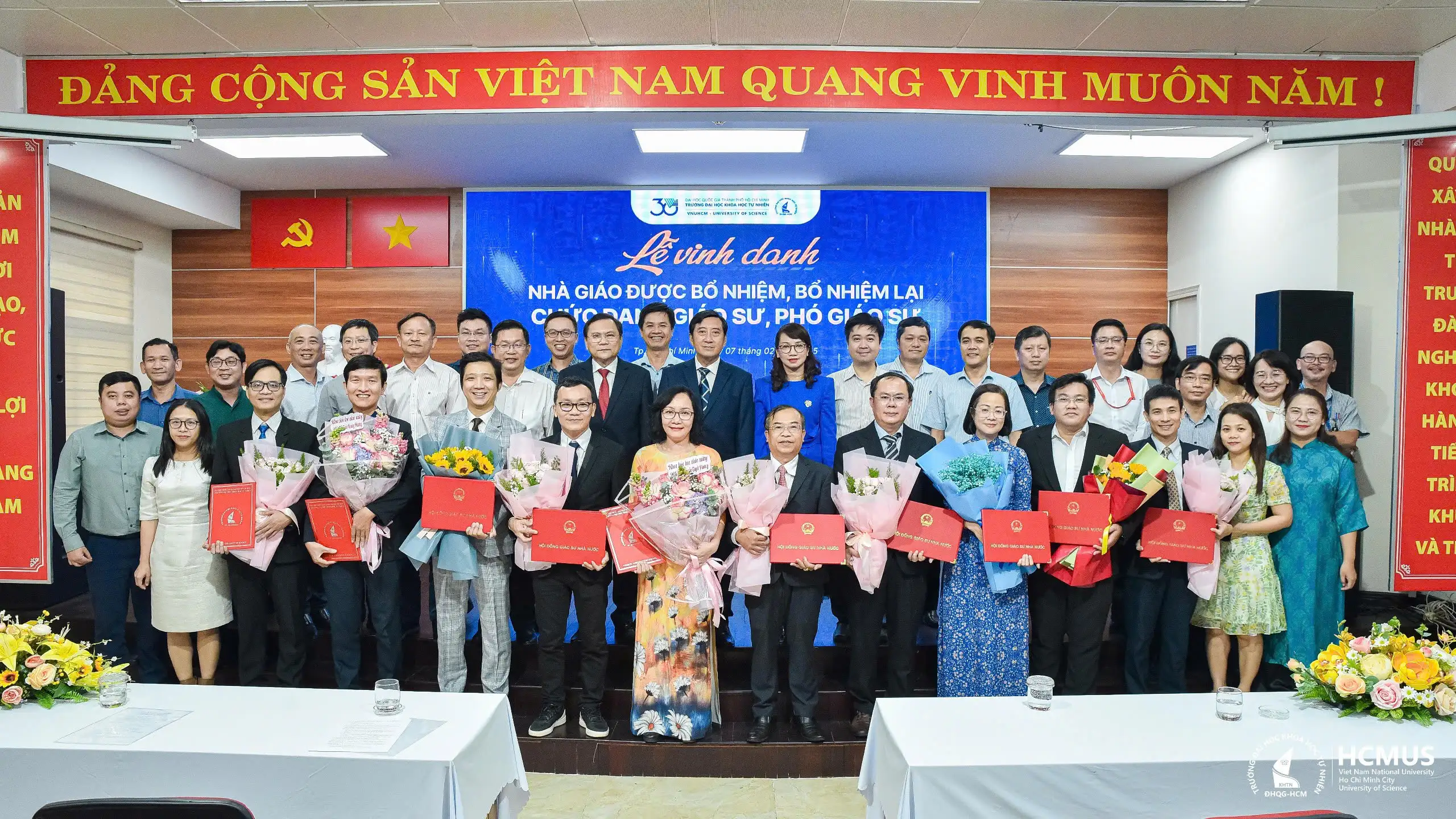 Trường Đại học Khoa học Tự nhiên – Đại học Quốc gia Trường Đại học Khoa học Tự nhiên – Đại học Quốc gia
