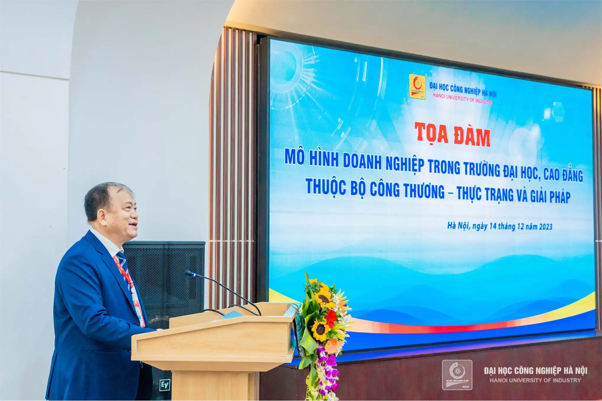 Mô hình Doanh nghiệp trong Trường Đại học Mô hình Doanh nghiệp trong Trường Đại học