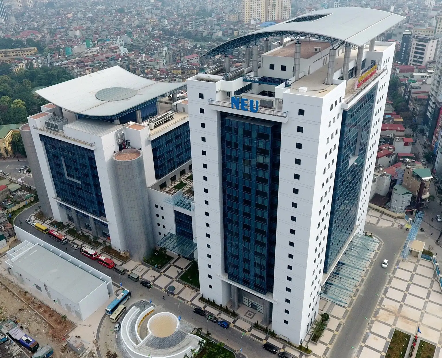 Review học đại học từ xa trường nào? Chi phí? Mất bao lâu?