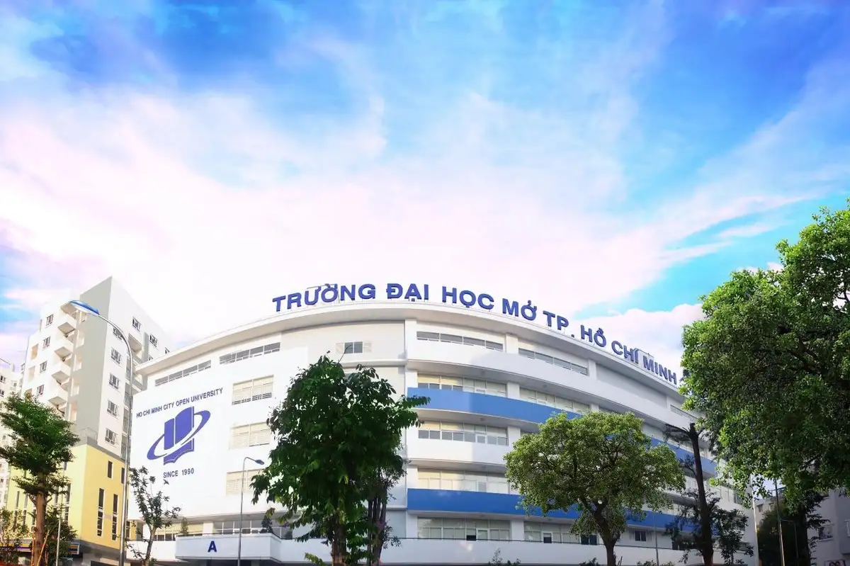 Review học đại học từ xa trường nào? Chi phí? Mất bao lâu?
