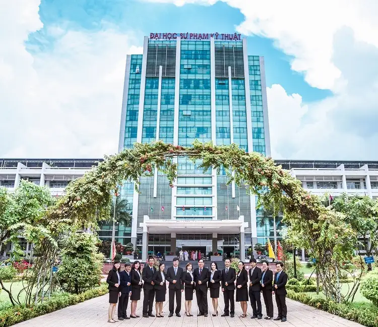 Review Đại học Sư phạm Kỹ thuật TP.HCM: Cơ hội việc làm năm 2025