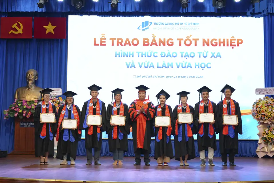 Review Đại học Mở TP HCM 2025: Có đáng để chọn?