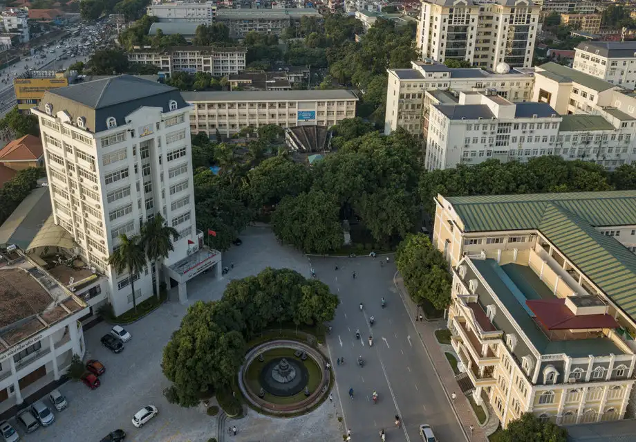 Review Đại học Quốc gia Hà Nội 2025: Điểm chuẩn, ngành học