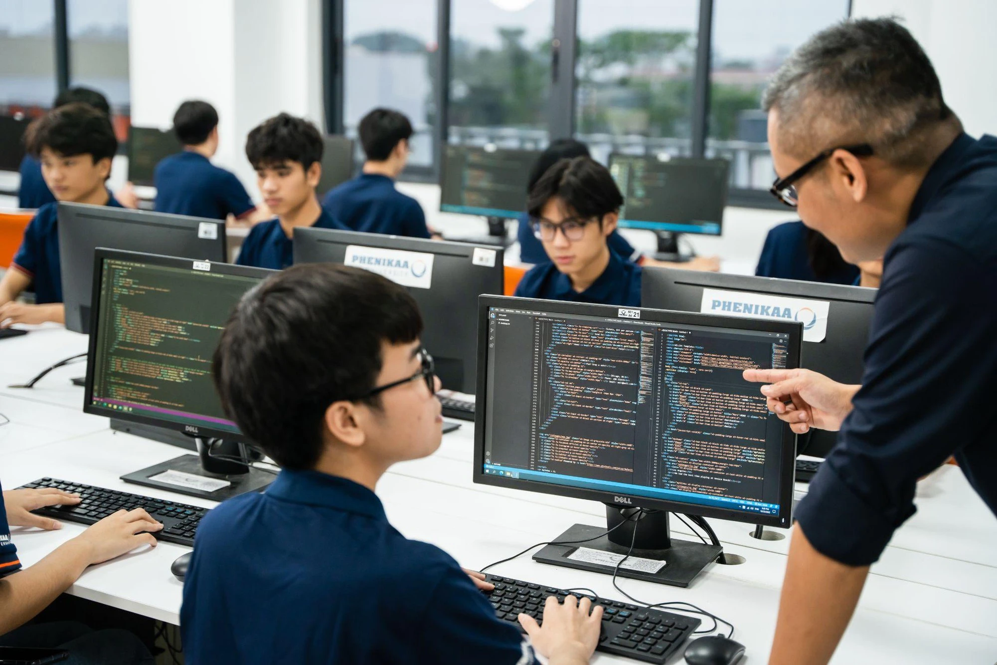 Ngành công nghệ thông tin học những môn gì?