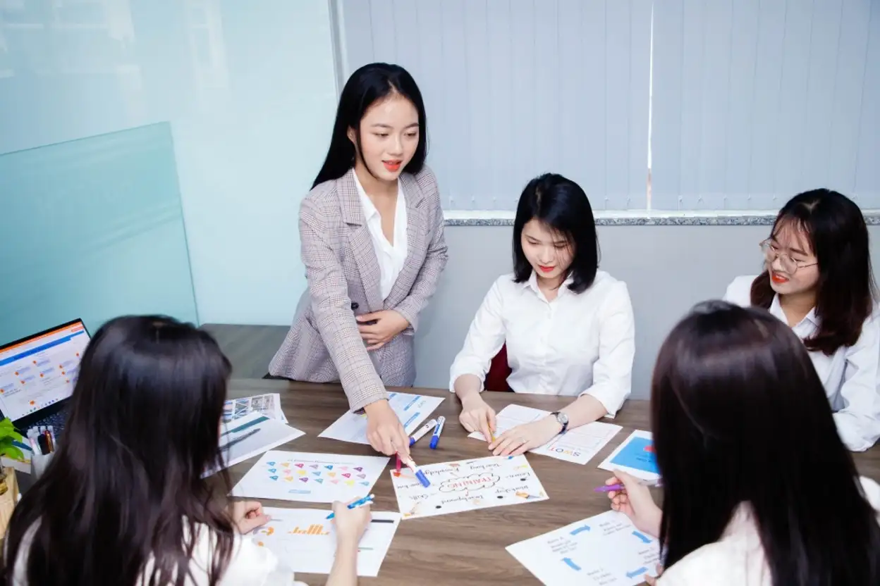 Khối C nên học ngành gì? Top 5 ngành hot nhất cho tân sinh viên