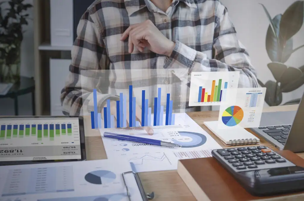 Toán Lý Anh học ngành gì? Top ngành học phù hợp nhất thời 4.0