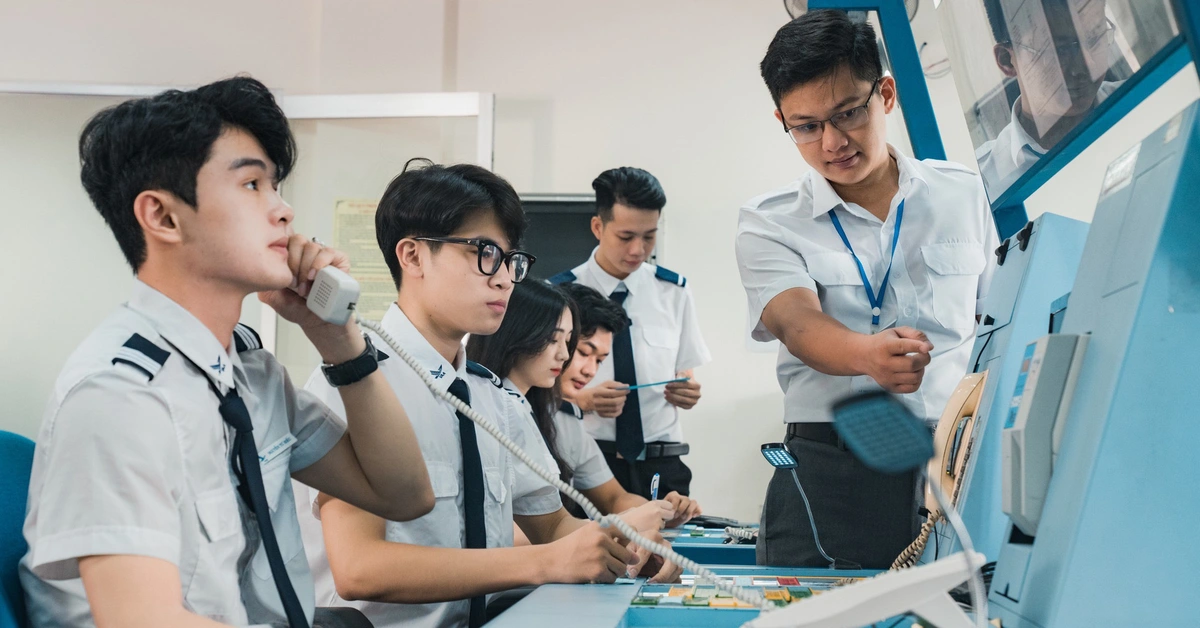 Toán Lý Anh học ngành gì? Top ngành học phù hợp nhất thời 4.0