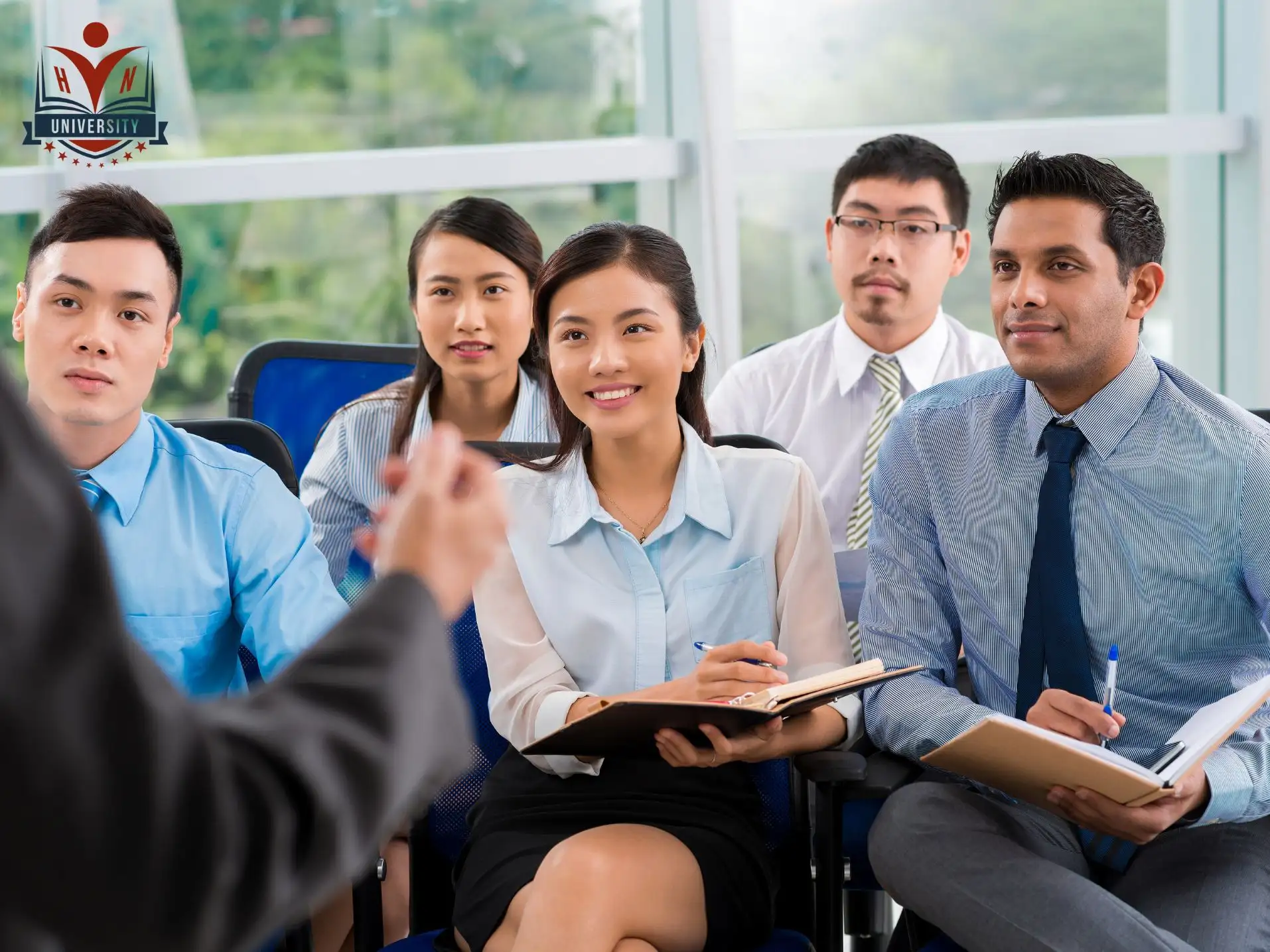 Ngành Kinh doanh Quốc tế là gì? Có nên học?